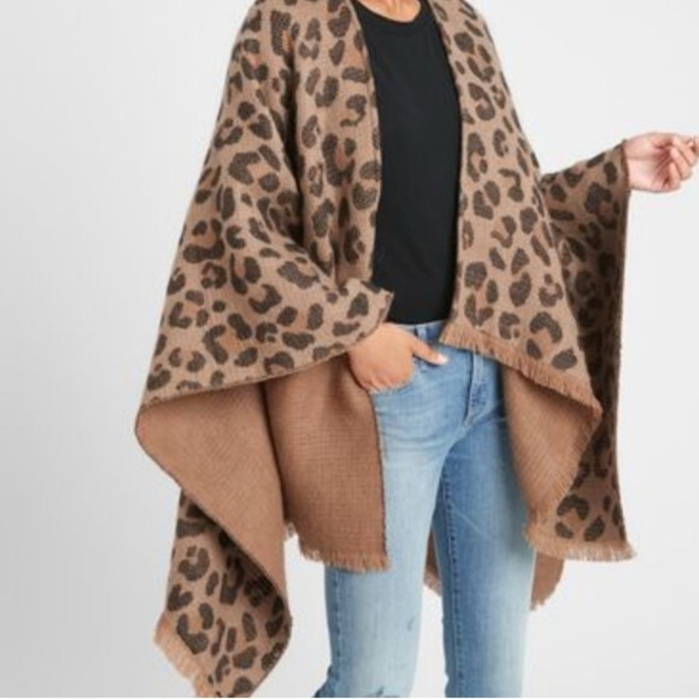 Banana Republic Leopard Print Poncho in Brown